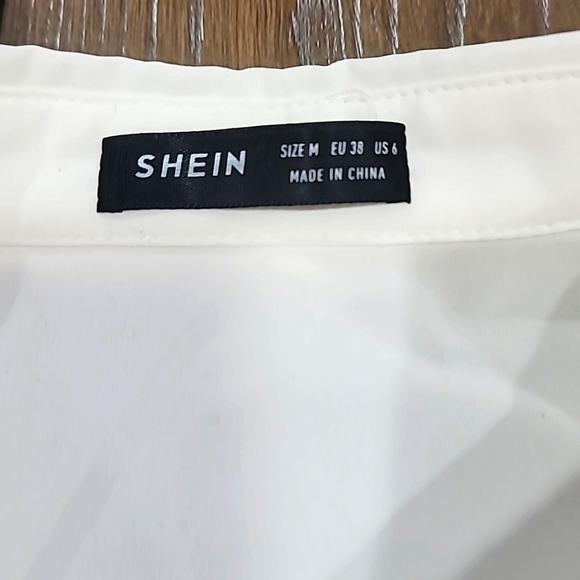 SHEIN Figure & Letter Graphic Drop Shoulder White Button Down Size M - Picture 9 of 12